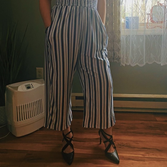 Romper/jumpsuit - Picture 2 of 4